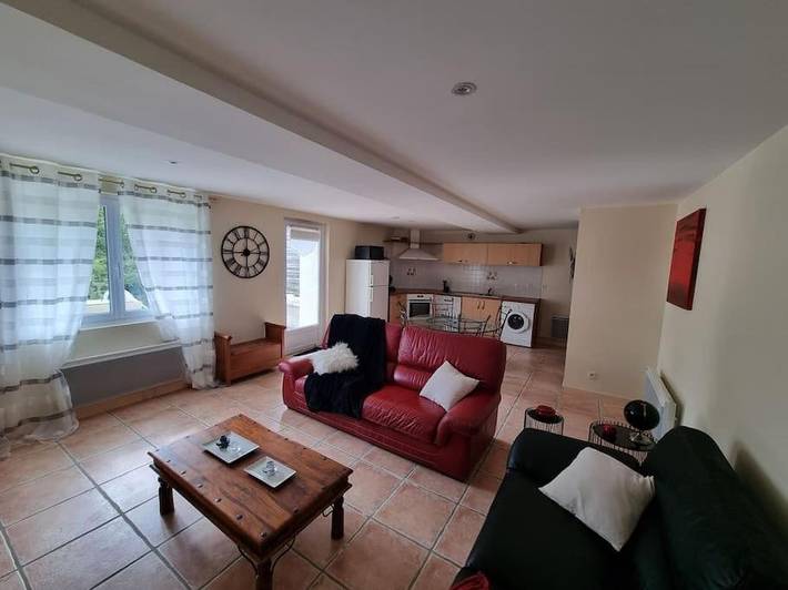 Location de vacances pour 4 personnes, avec Terrasse ainsi que Jardin et Piscine à Archigny