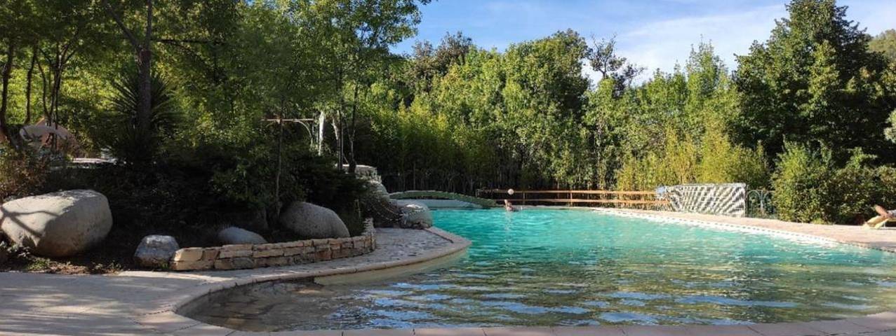Location de vacances pour 6 personnes, avec terrasse ainsi que piscine et jardin à Méounes-lès-Montrieux - 2