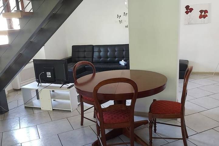 Appartement entier, Appartement avec jardin, situé a l'entrée d'Espalion. in Espalion, Aveyron