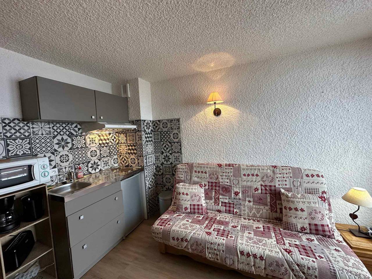 Entire studio, Cozy Studio · Ski-in/Ski-out · Near Centre · Balcony in Méribel-Mottaret, Les Allues
