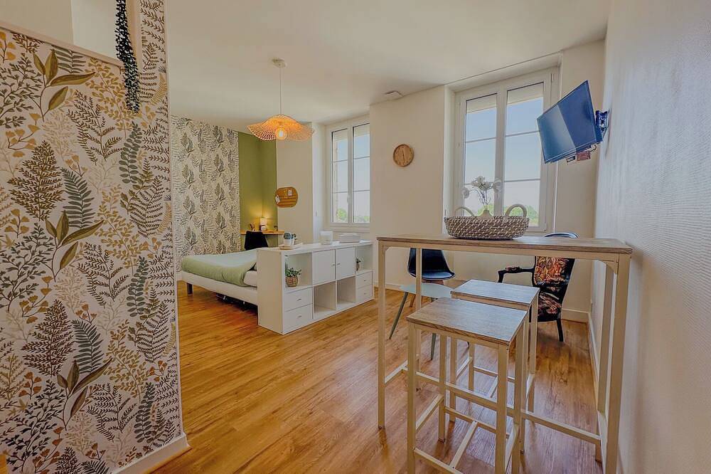 Apartamento entero, Studio Cosy - Bath & Netflix - Ideal couple in Pauillac, Parque natural regional del Médoc
