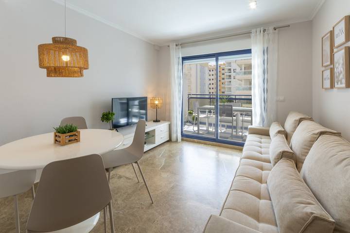 Appartamento per 4 persone, con giardino e terrazza, adatto a famiglie con bambini a Gandia