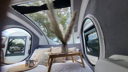 Camping für 2 Personen, mit Terrasse und Ausblick sowie Garten und Seeblick in Brandenburg