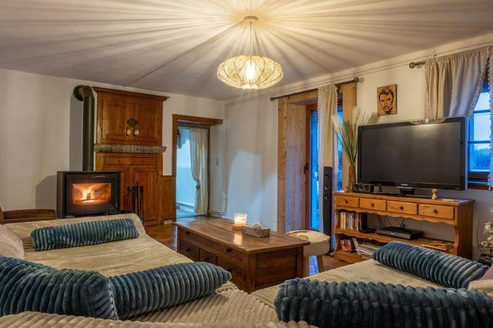 Location de vacances pour 10 personnes, avec jacuzzi et jardin, adapté aux familles à Prénovel - 3