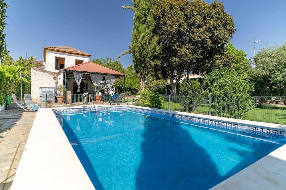 Impresionante casa en Guillena in Las Pajanosas, Guillena