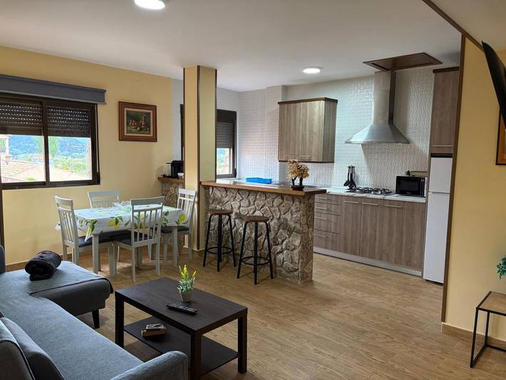 Ferienwohnung für 7 Personen, mit Terrasse und Ausblick - 1
