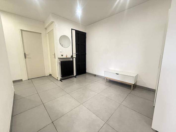 Gîte pour 6 personnes, avec balcon dans Office de Tourisme de Saint Jean de Maurienne - 2