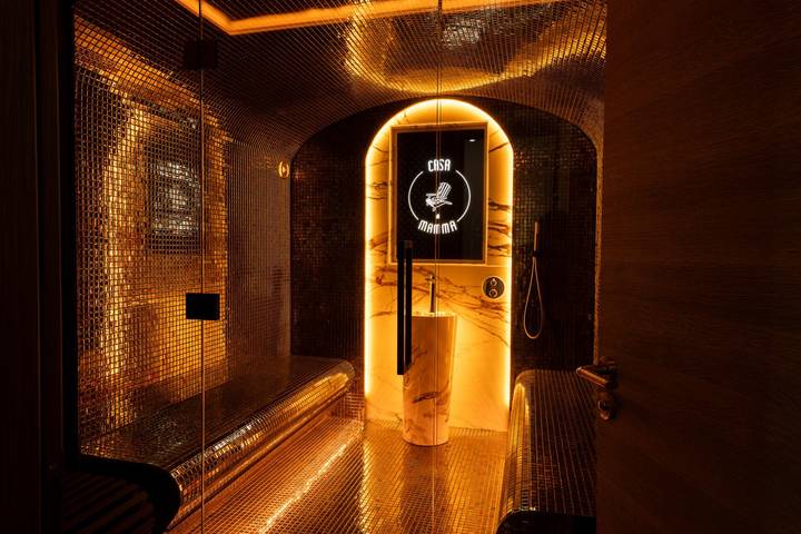 Location de vacances pour 8 personnes, avec jacuzzi ainsi que terrasse et jardin à Trélazé