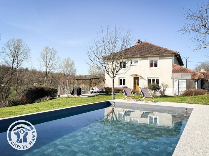 Casa de huéspedes para 8 personas, con jardín y piscina - 1