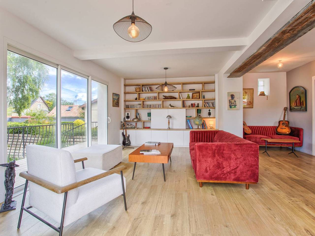 Ruhiges Ferienhaus in Merville-Franceville-Plage, ideal für Familien & Gruppen, 10 Personen in Merville-Franceville-Plage, Caen und Umgebung