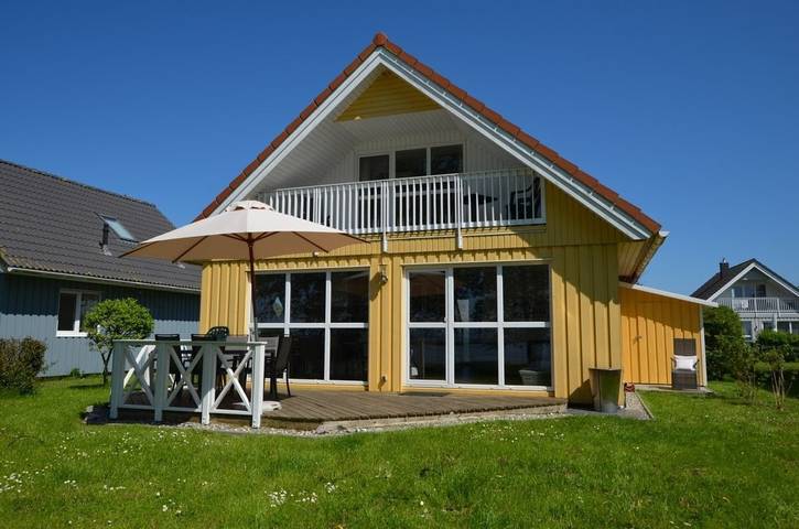 Ferienhaus für 6 Personen, mit Balkon und Whirlpool sowie Terrasse und Garten in Geltinger Bucht - 4