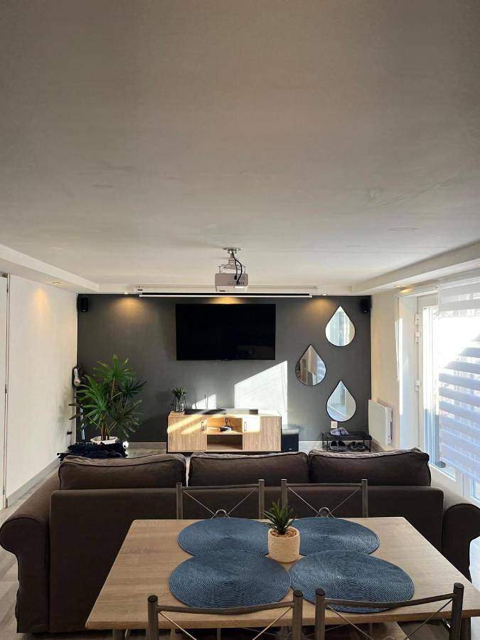 Appartement entier, One-Bedroom Apartment in Lingolsheim, Région de Strasbourg
