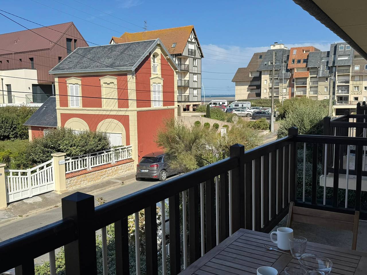 Appartement entier, Appartement Confortable 2P Proche Plage avec Parking et Internet à Cabourg in Cabourg, Région de Caen