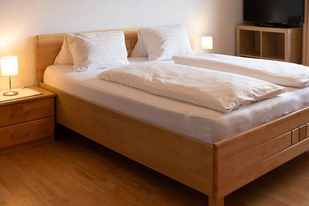 Double room 9 - Pension Marx zu Mayerhof in Innerschwand am Mondsee, Mondsee & Irrsee