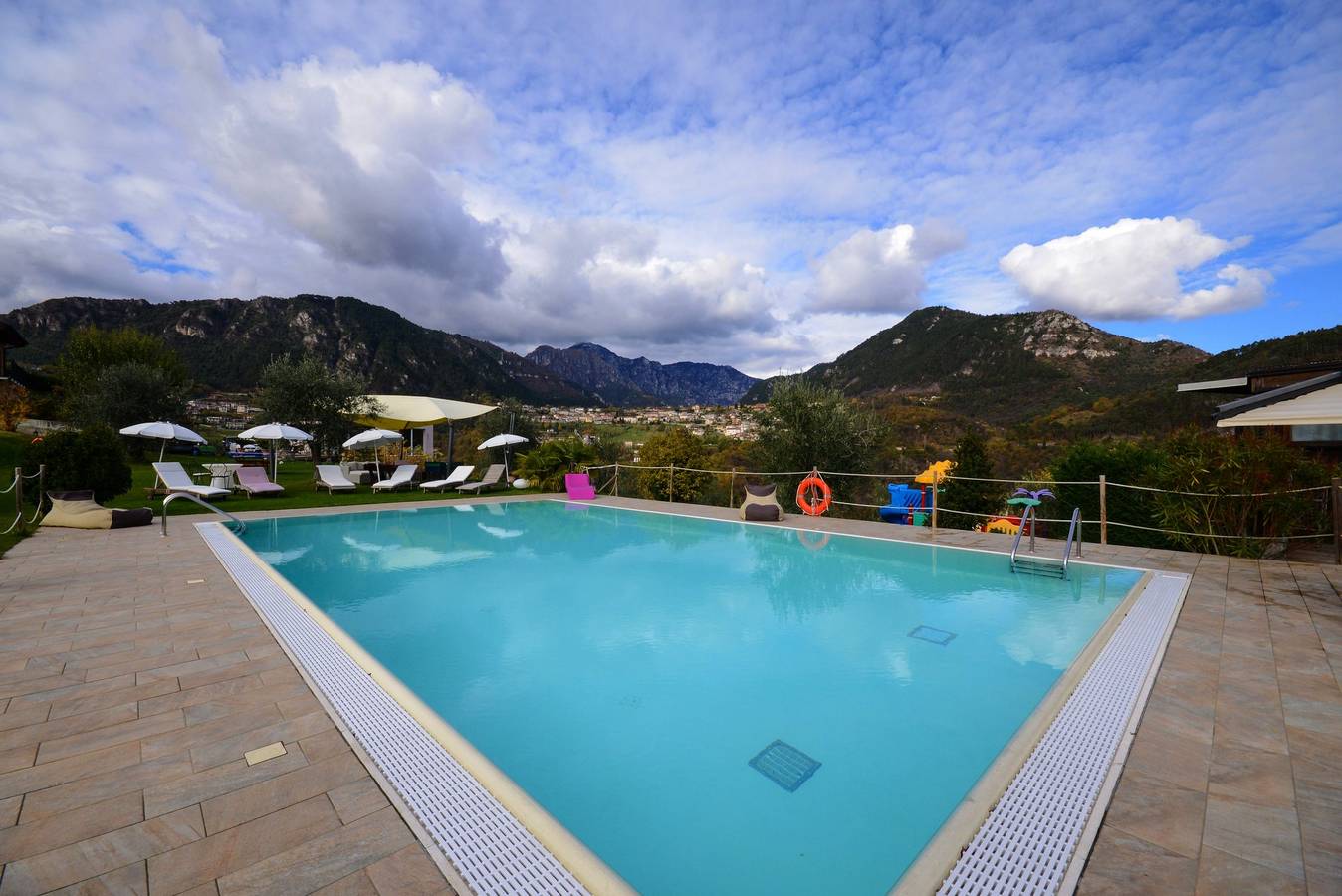 Entire apartment, In the hills with panoramic views – Apartment Georesort A4 in Tremosine, Garda Mountains