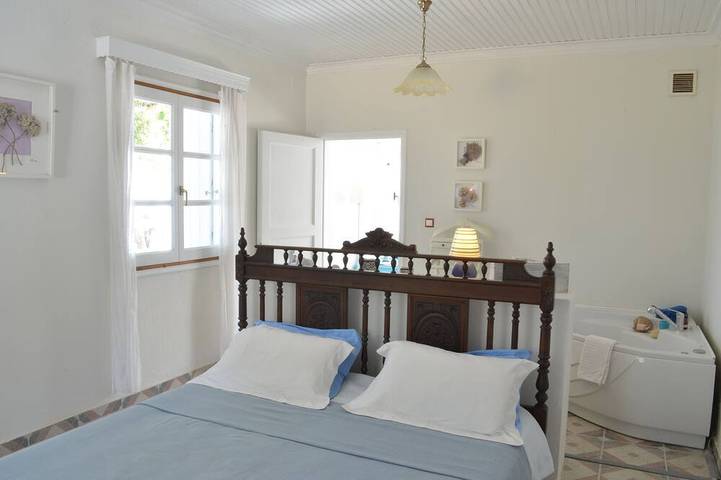 Cozy Traditional Home with Magnificent Sea Views & Garden in Skopelos City, Sporades