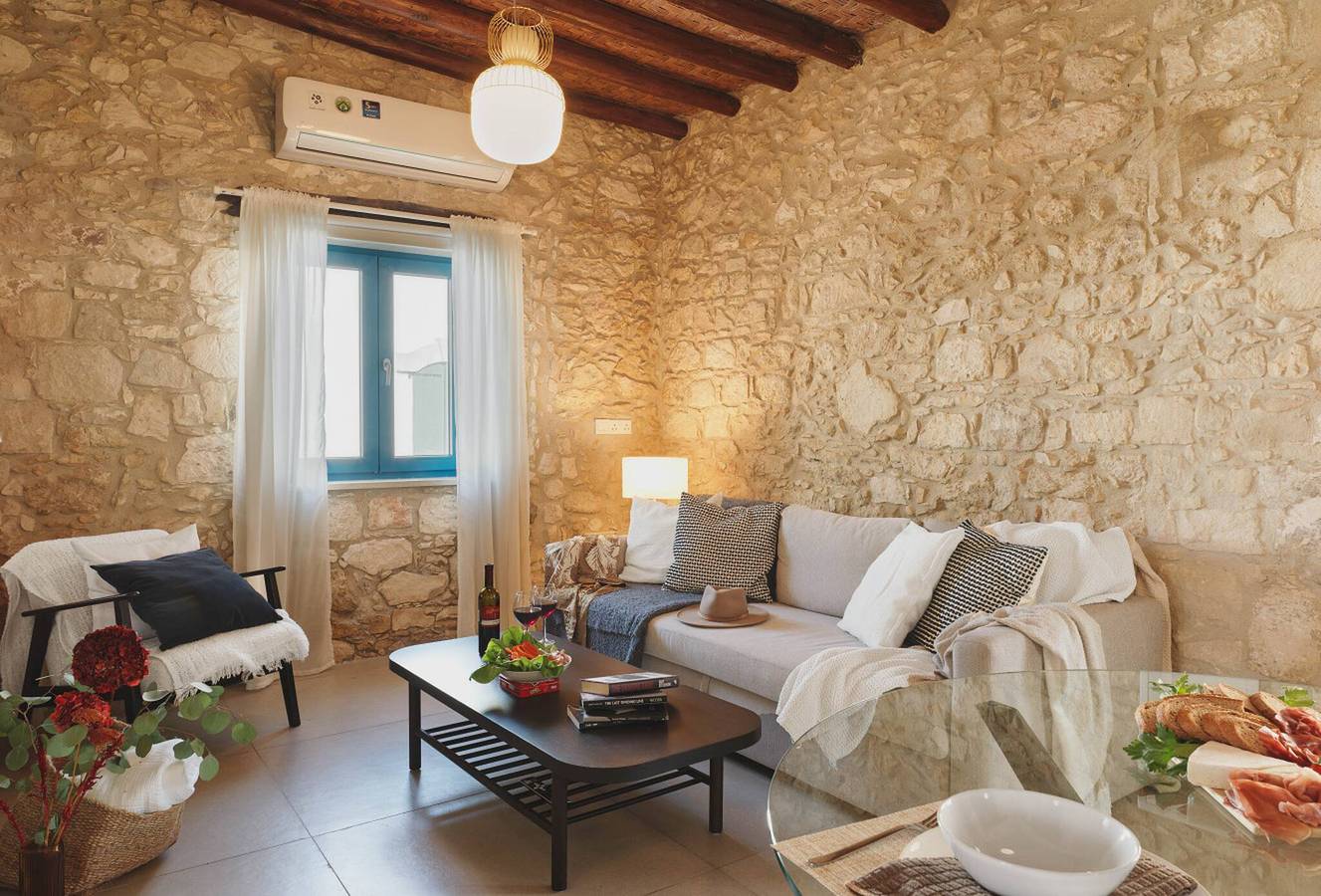Cottage at The Olive Manor | Rustic Village Stay in Südzypern