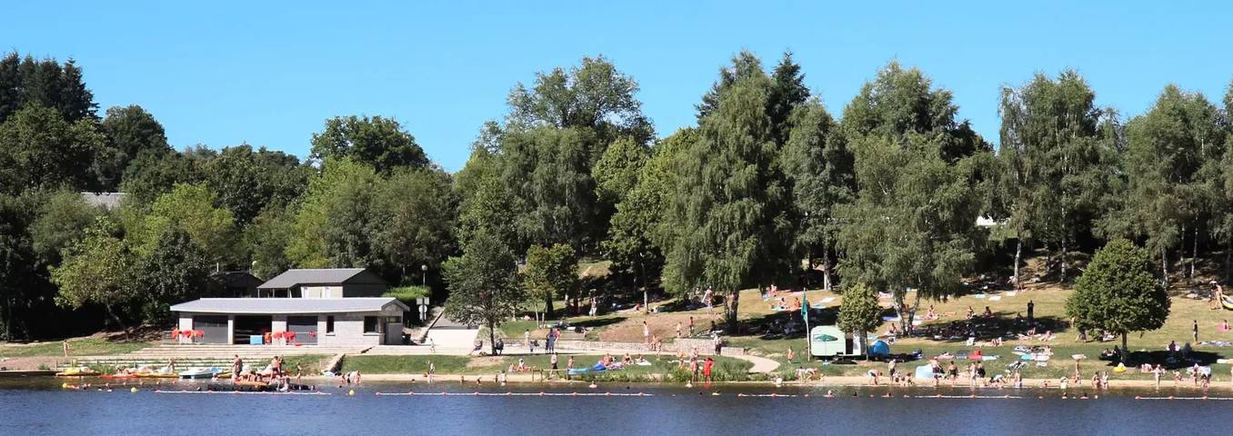 Camping pour 4 personnes, avec terrasse et vue dans L'Aubrac - 2