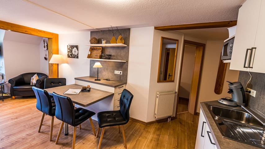 Ferienwohnung für 4 Personen, mit Ausblick und Garten in Fröhnd - 2