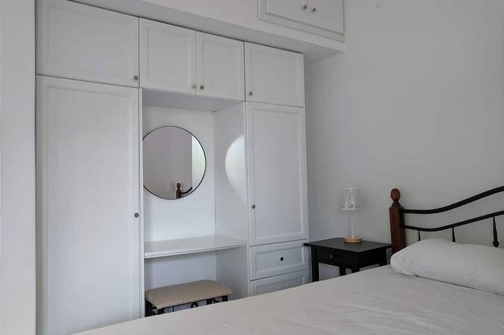 Location de vacances pour 4 personnes, avec jacuzzi et terrasse dans Cythère - 3