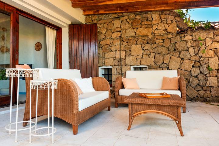 Appartement entier, Appartement élégant à quelques minutes de la plage avec vue sur la mer et terrasse privée in Baja Sardinia, Arzachena