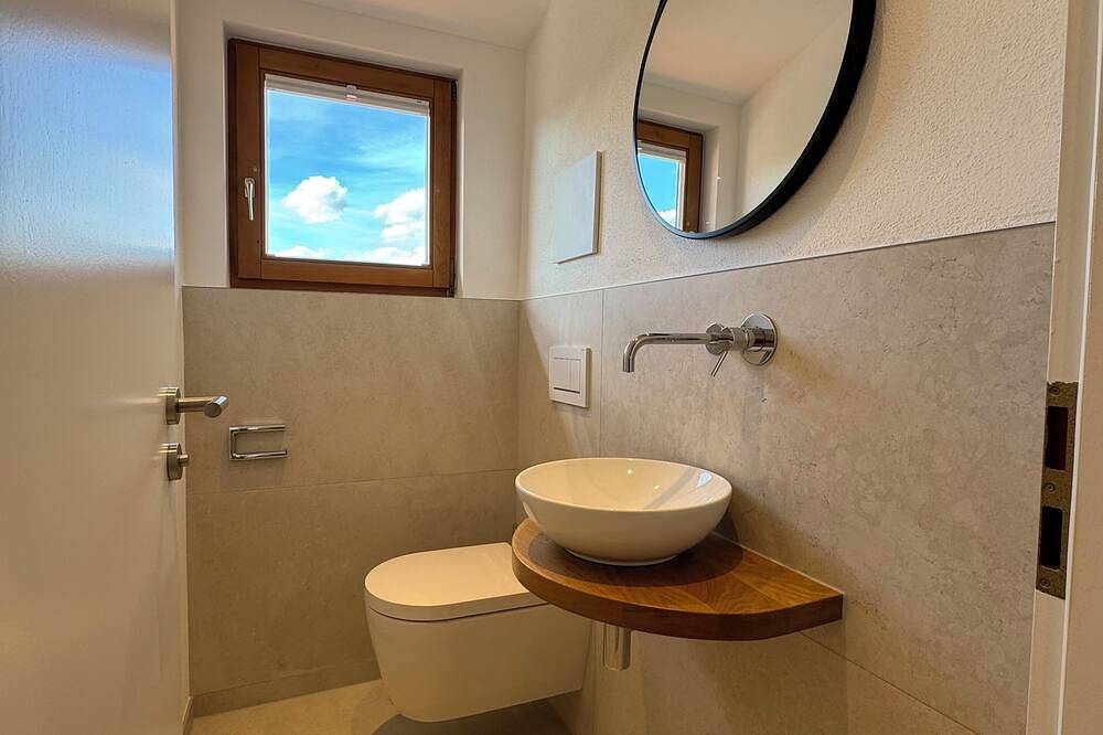 Ganze Wohnung, Ferienwohnung am Schloss Seefeld nur 10 Minuten zu Fuß zum Pilsensee in Seefeld, Pilsensee