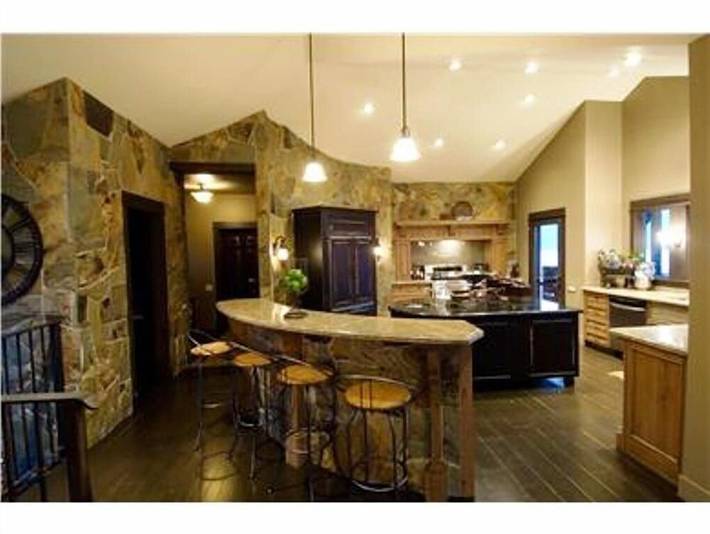 Vacation rental for 8 people, with balcony in Lake Country