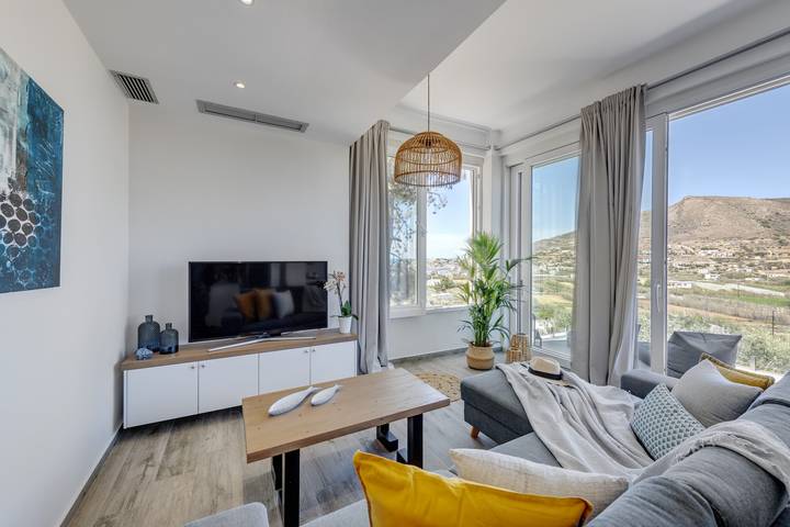 Location de vacances pour 6 personnes, avec jardin et jacuzzi dans Syros - 4