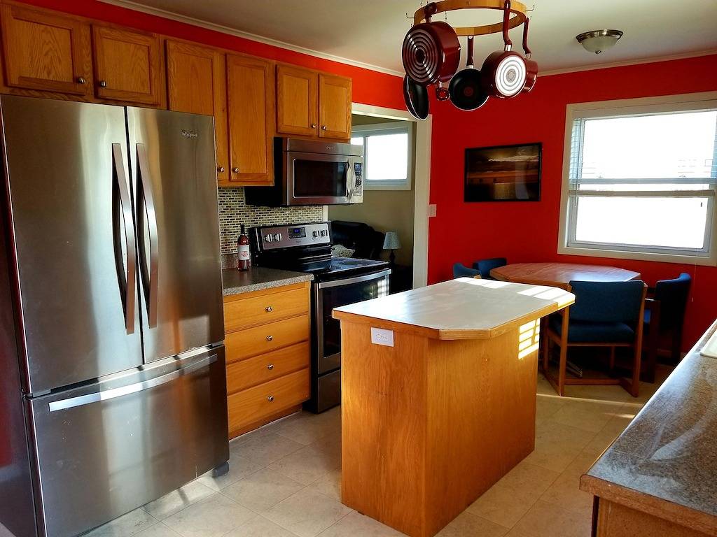 Ihr Urlaub beginnt hier! Fabelhaftes Haus mit 3 Schlafzimmern! In der Nähe von Ferry's! in St. Ignace, Mackinac County