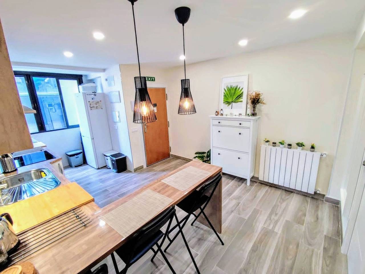 Modern Comfort in Madrid Premium Room Rental with All Amenities in Madrid, Madrid Province
