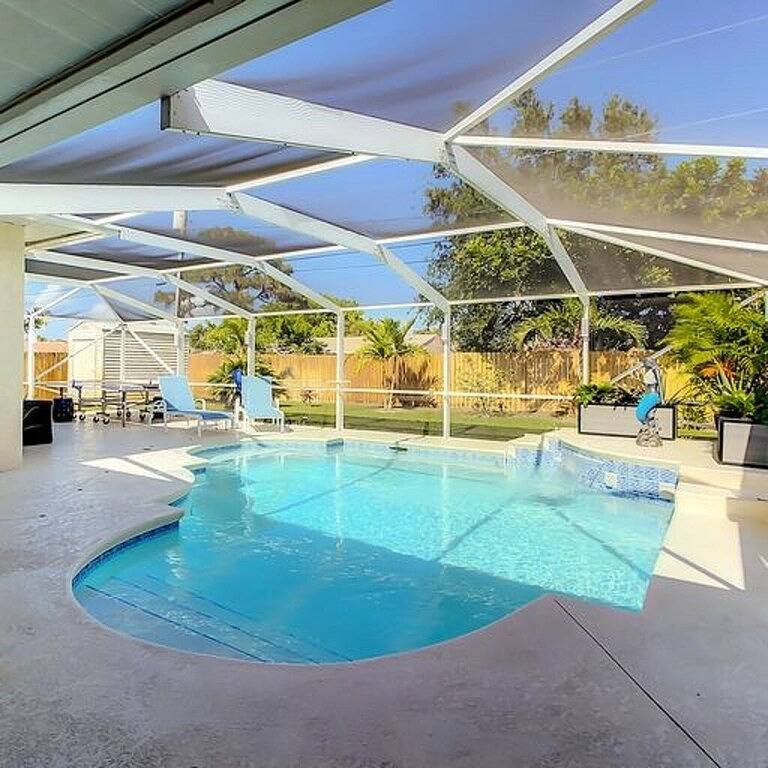 Home Away From Home w/ Private Heated Pool, Game room and quiet place to relax! in Port St. Lucie, St. Lucie County