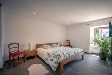 Gîte pour 4 Personnes dans Chambon-sur-Lac, Région de Besse-et-Saint-Anastaise, Photo 3