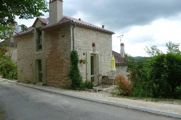 Location de vacances pour 3 personnes, avec Jardin à Bélaye