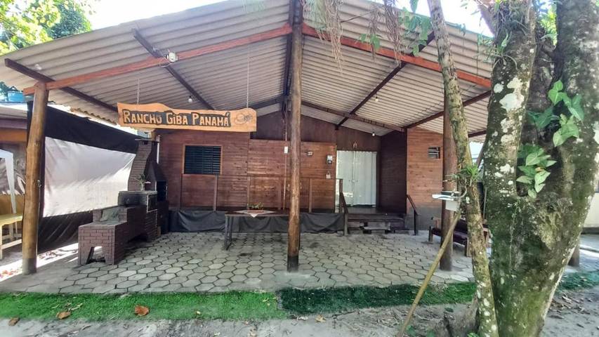 Casas e apartamentos de temporada para 6 pessoas, com balcão e vista e ainda jardim em Picinguaba