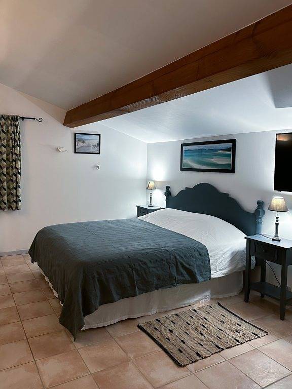 Gîte pour 8 personnes, avec piscine et jardin à Saint-Sornin - 4