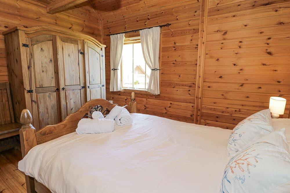 Sun View Lodge, family friendly, with hot tub in Llanbedr in Llanbedr, Snowdonia