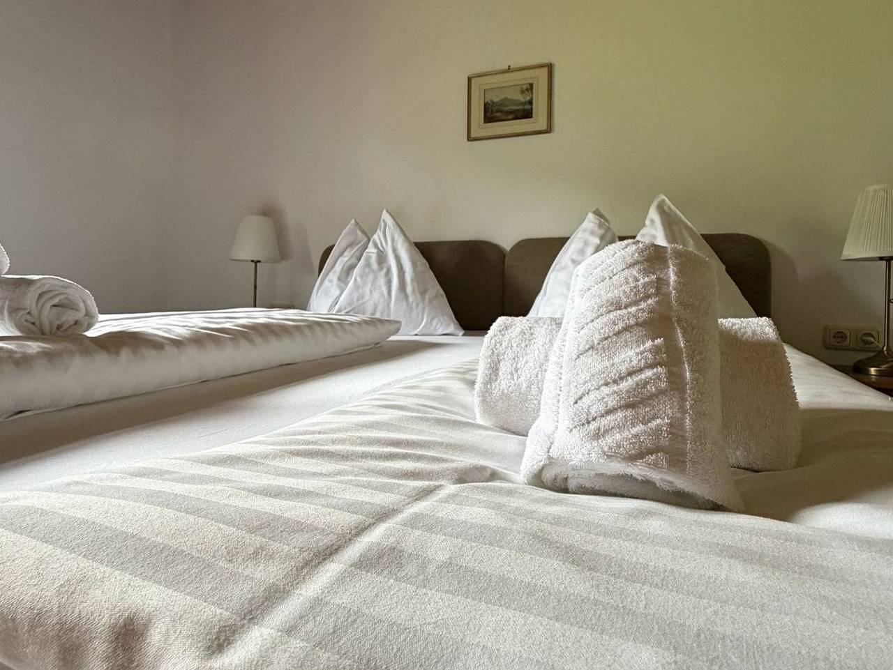 Landhaus Meingast - Doppelzimmer ohne Balkon 2 in Mondsee (Stadt), Mondsee & Irrsee