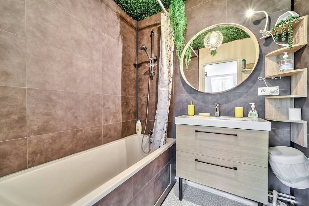 Hel lejlighed, Lille: L'appart dans les arbres. in Lille, Lille Området