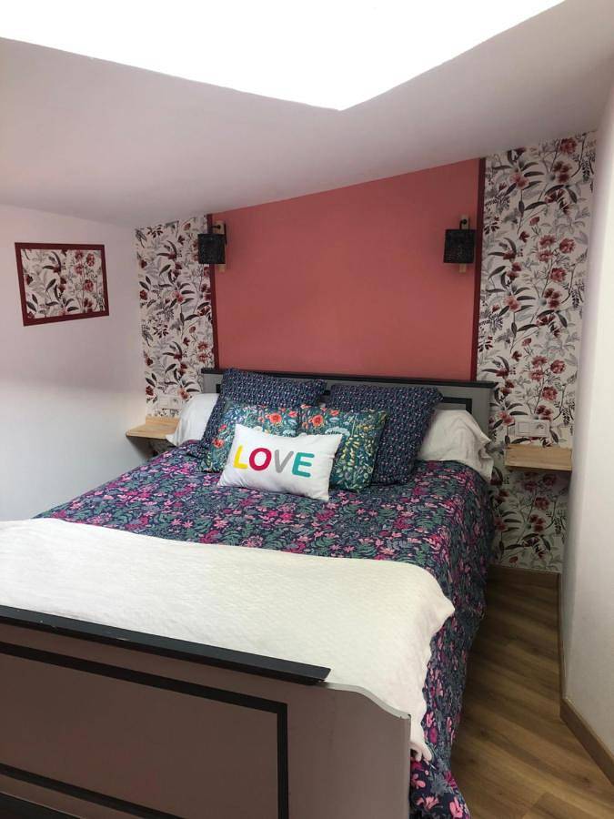 Location de vacances pour 2 personnes, avec jacuzzi ainsi que piscine et jardin dans Doué-en-Anjou - 2
