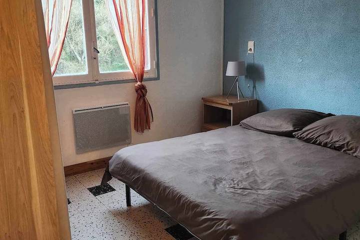 Location de vacances pour 13 personnes, animaux acceptés à Prémian - 2