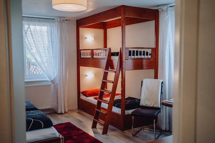 Ganze Wohnung, Familienzimmer Nr 2 - mit 2 Kindern in Rheinhausen, Südschwarzwald