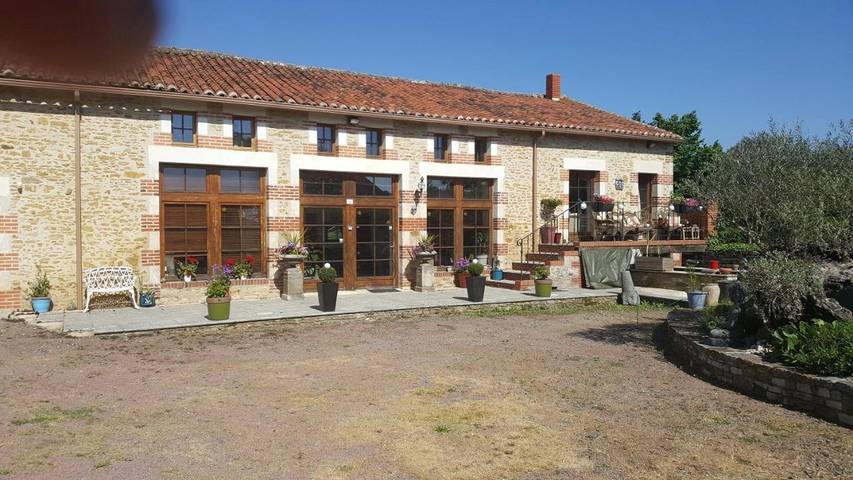 Cottage pour 2 personnes, avec vue et jardin à Bazoges-en-Pareds