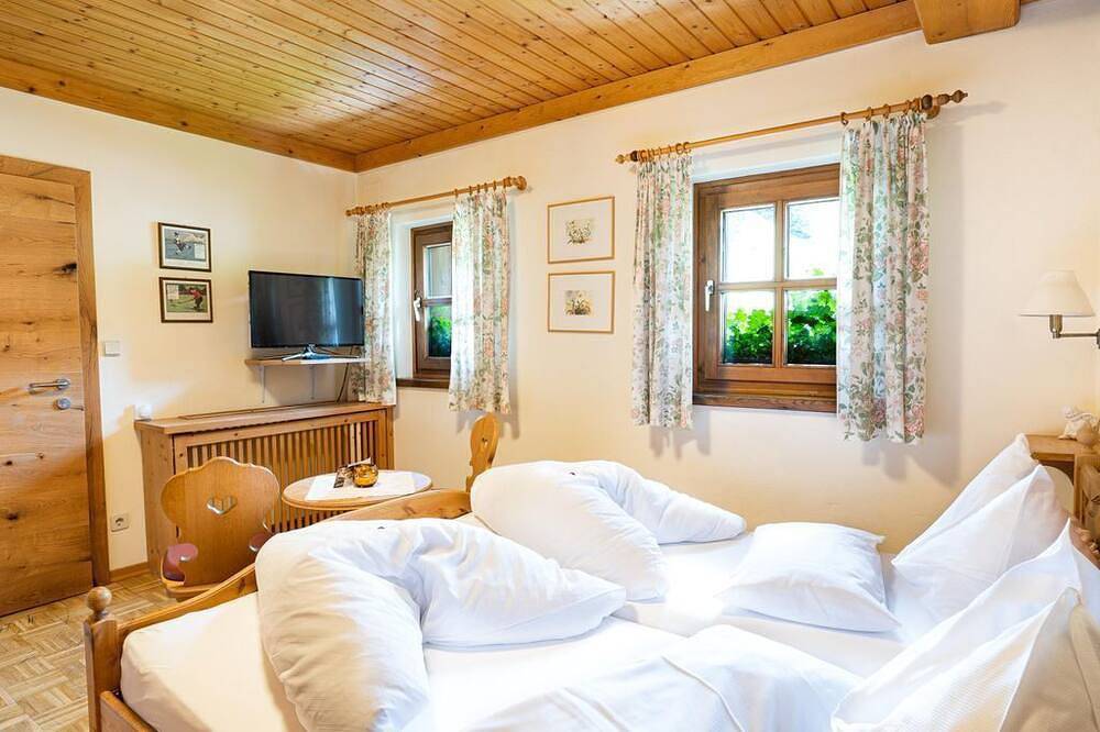 Doppelzimmer 2 - Gasthof Appartements Sportalm in Bad Kleinkirchheim, Nockberge