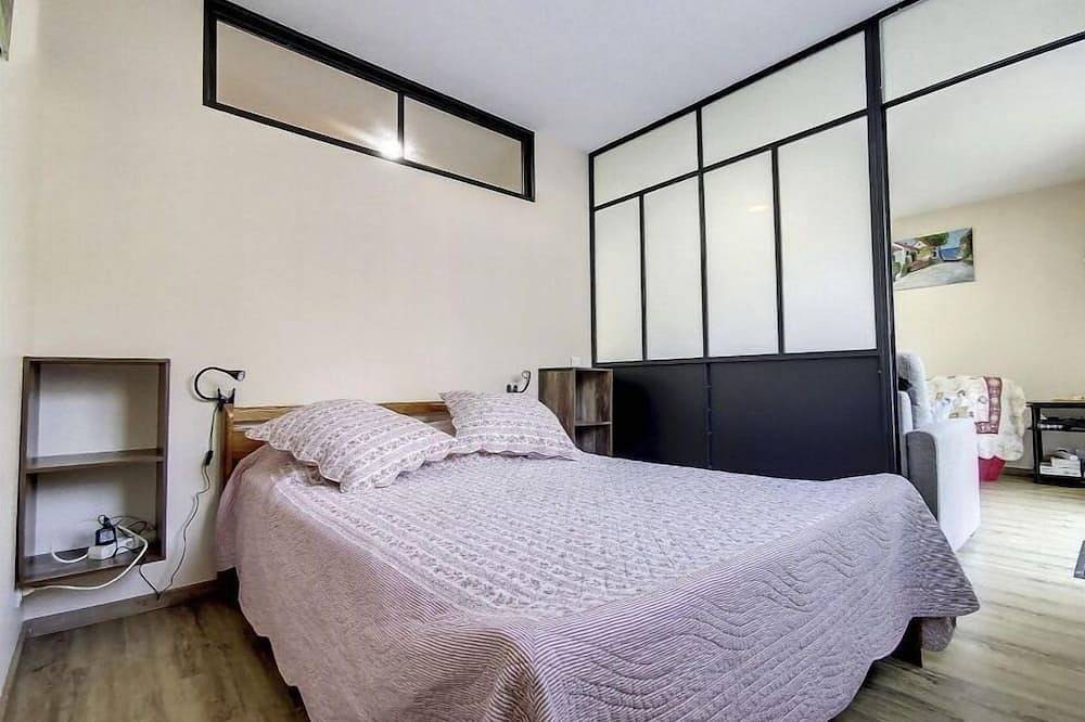 Entire apartment, \"sur la Rive du Gave\": Appartement 40m2, 3 Étoiles, Petits Animaux Acceptés in Argelès-Gazost, French Pyrenees