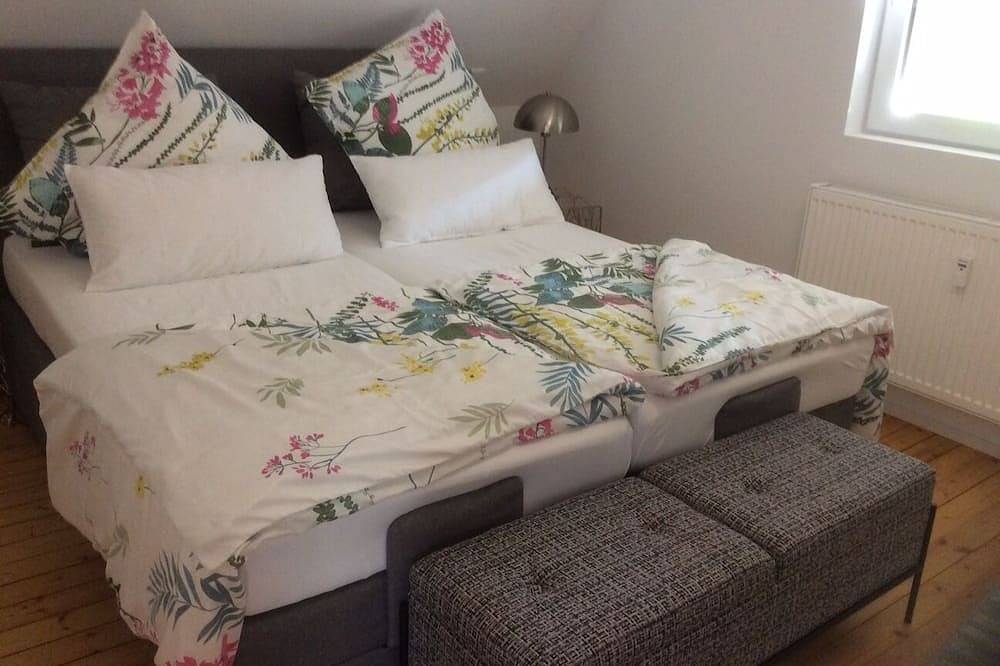 Ganze Wohnung, Holiday apartment \"Habitat\" (work-friendly)  4 km from Baden-Baden in Gaggenau, Nordschwarzwald