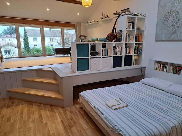 Location de vacances pour 2 personnes, avec terrasse ainsi que vue et jardin à Saint-Alban-de-Roche