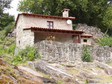 Gîte pour 2 personnes, avec vue et terrasse dans Soajo