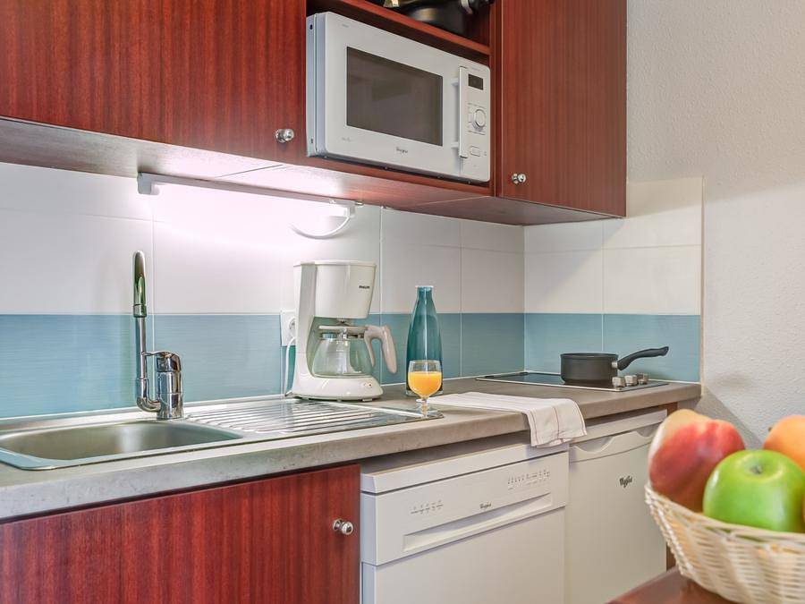 Pierre & Vacances Résidence Les Balcons de Collioure - Studio 4 personnes - 1 alcôve de couchage - Terrasse ou balcon in Côte Vermeille, Collioure
