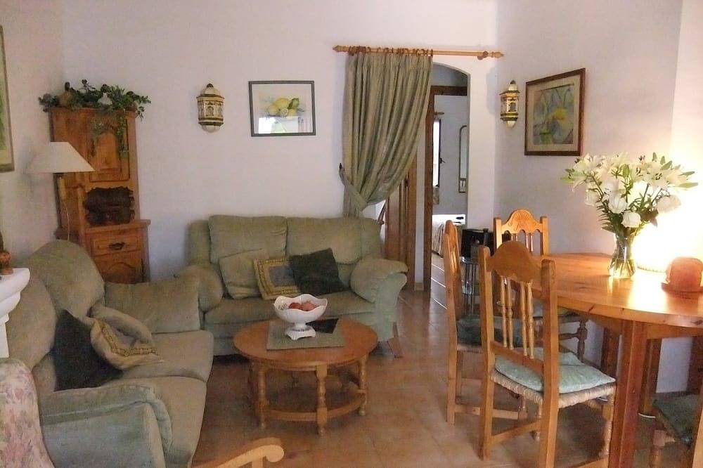 Casa rural en parque con piscina comunitaria in Villaricos, Cuevas del Almanzora