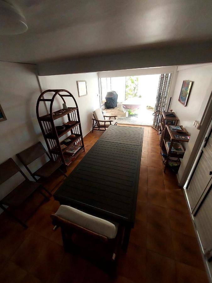 Gîte pour 2 personnes, avec jardin ainsi que piscine et vue à Les Abymes - 3